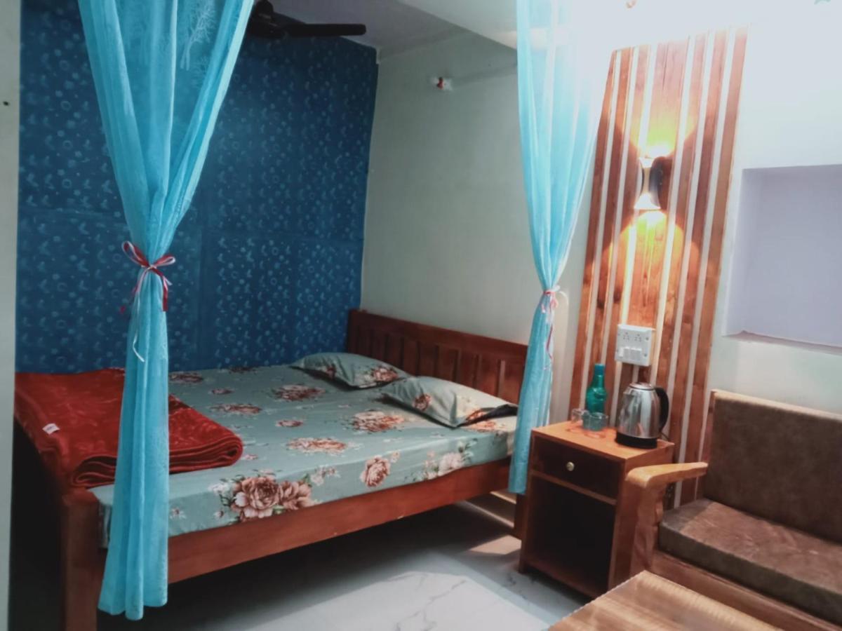 ורנאסי Sankardev Guest House D24 35 מראה חיצוני תמונה