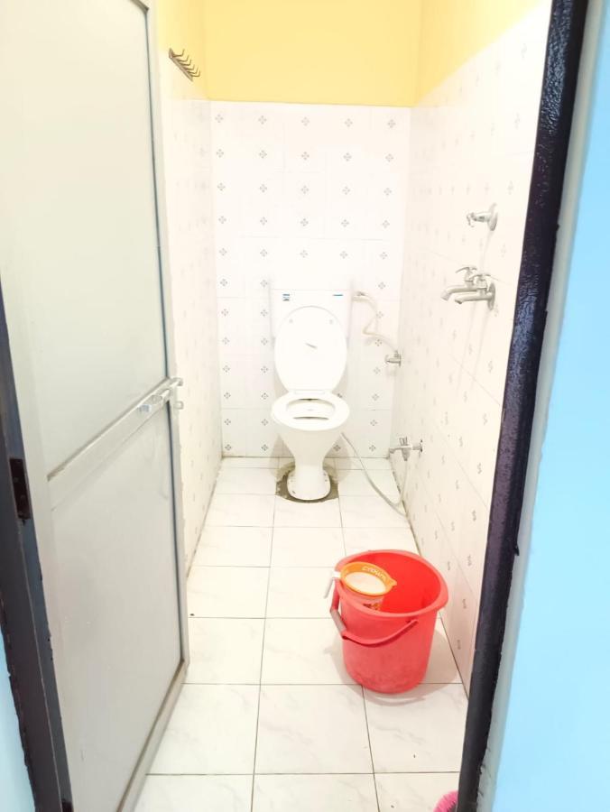 ורנאסי Sankardev Guest House D24 35 מראה חיצוני תמונה