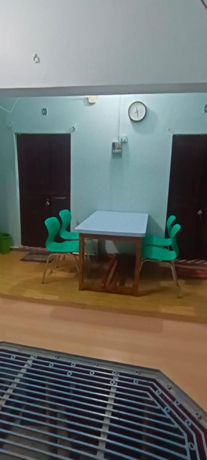 ורנאסי Sankardev Guest House D24 35 מראה חיצוני תמונה